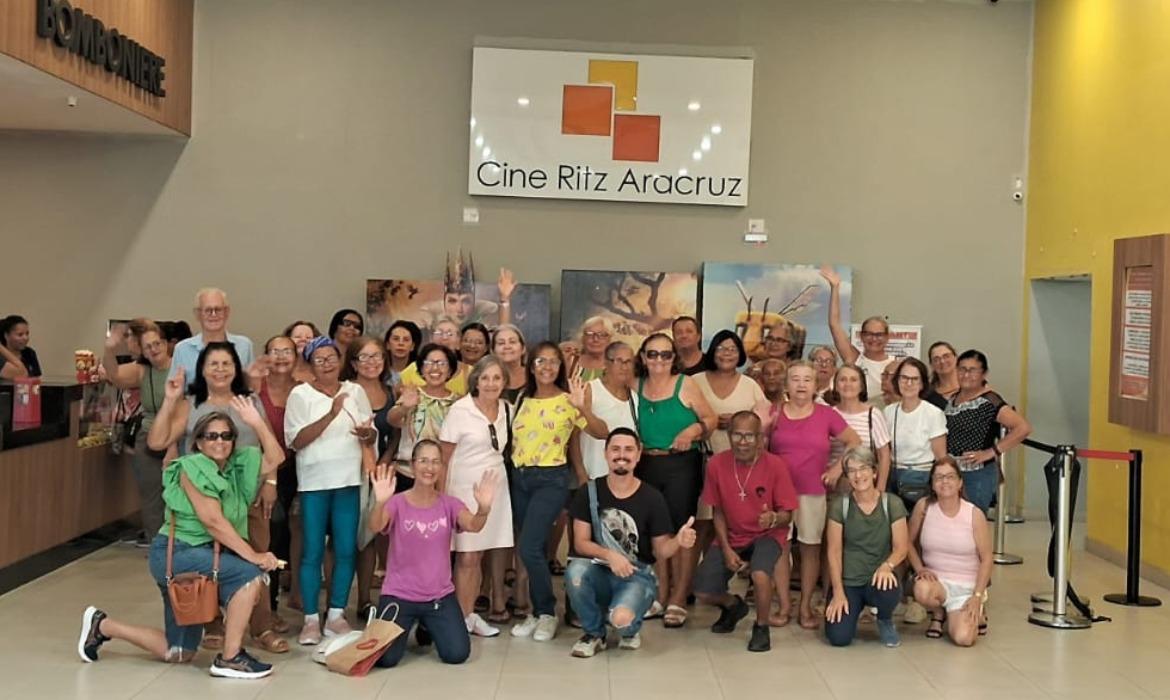 Momento cinema: Idosos do Centro de Convivência tem uma tarde especial