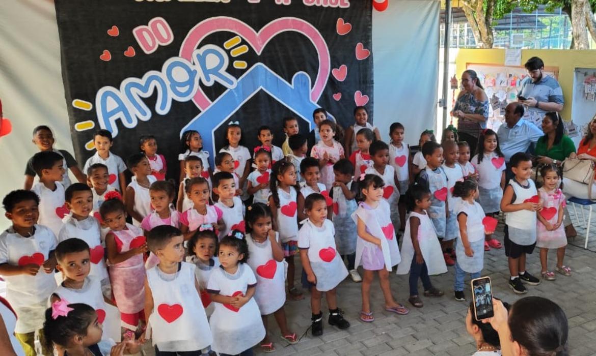 Centro Educacional Esther Nascimento do Santos realiza 1º Encontro da Família na Escola