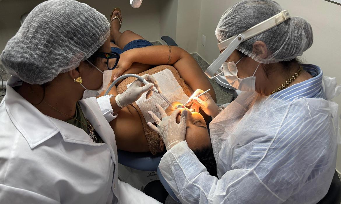 Horário estendido amplia acesso a atendimentos odontológicos no Complexo de Saúde