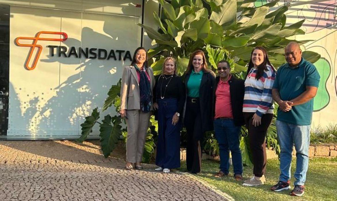Educação realiza visita técnica nas cidades de Campinas e Porangaba para conhecer plataforma de gestão do transporte escolar
