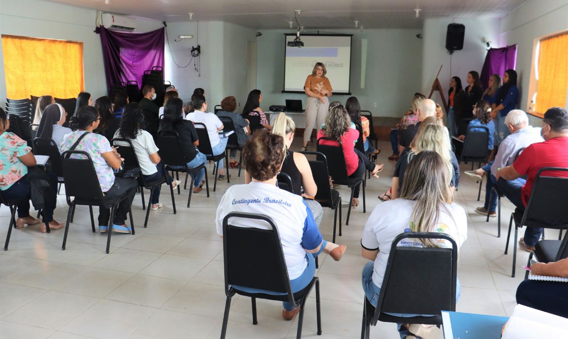 Desenvolvimento Social se reúne com projetos sociais para fortalecer a rede de assistência