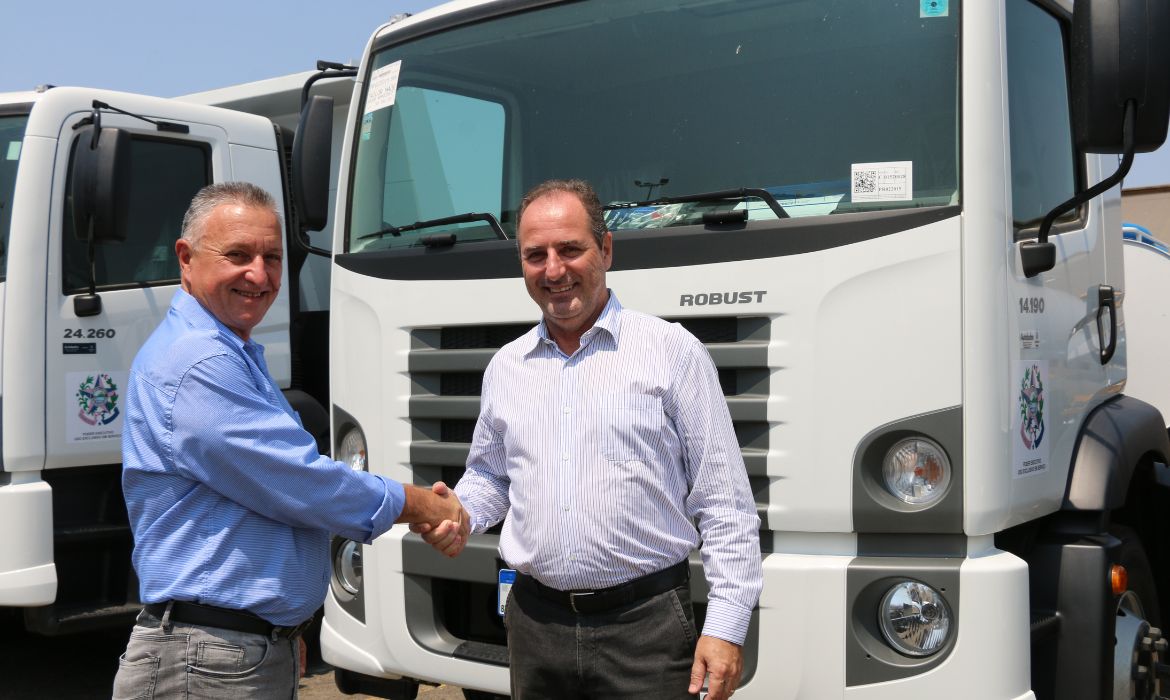 Município de Aracruz recebe mais dois caminhões para otimizar ações da Secretaria de Agricultura