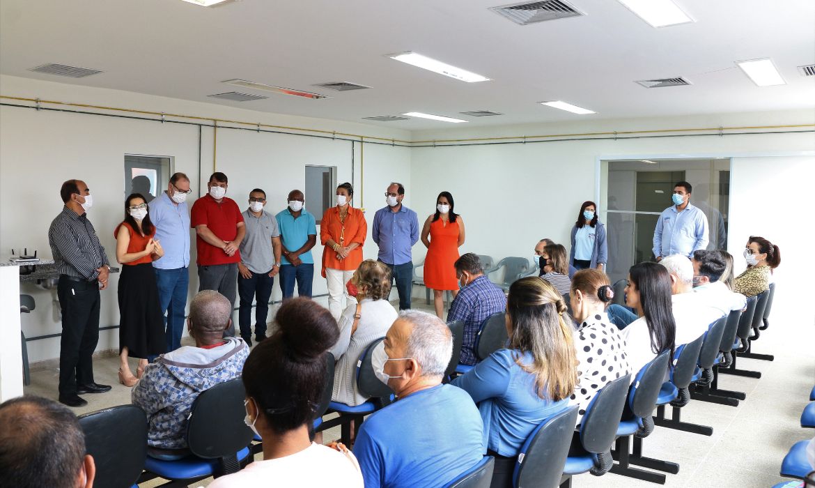 Dr. Coutinho participa de cerimônia de entrega do Ambulatório de Oftalmologia em Barra do Riacho
