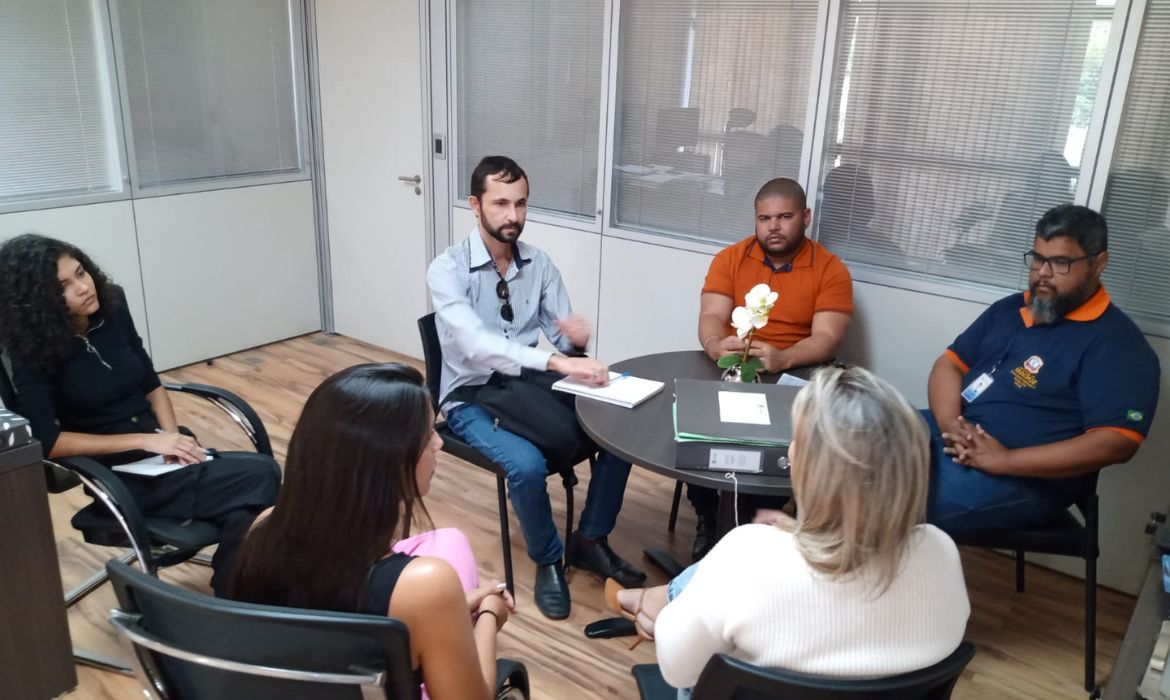 Prefeituras de Aracruz e Viana promovem reunião para discutir regularização fundiária