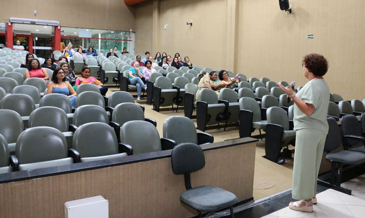 Saúde: Semsa realiza palestras com foco no aperfeiçoamento no atendimento ao paciente