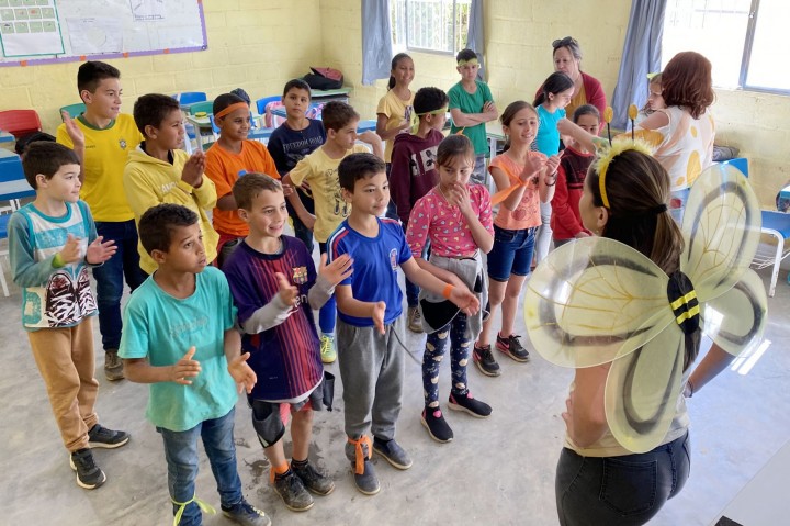 Emef´s Placidino Passos e Zenília Varzem Ribeiro serão as primeiras escolas contempladas com o projeto de educação social itinerante SOS Abelhas