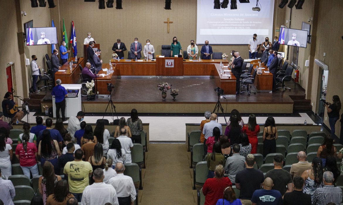 Prefeito e vice-prefeito participam de Sessão Solene em homenagem aos Profissionais da Saúde