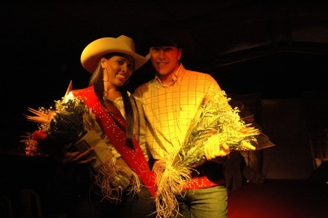 Beleza, charme e simpatia marcaram a noite de ontem no desfile do Concurso Garota e Garoto Expo Aracruz 2008